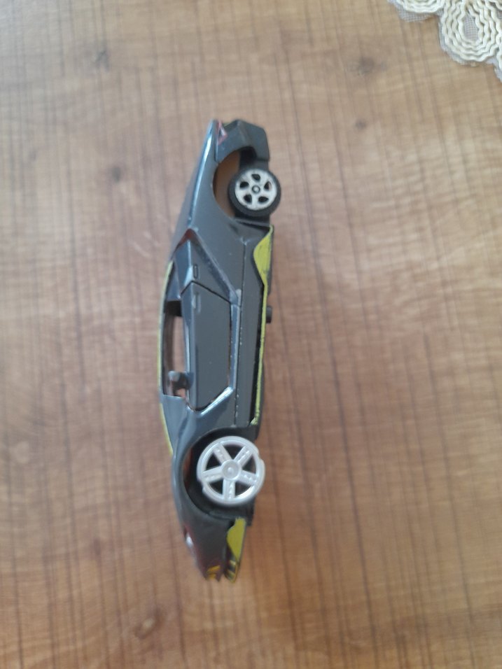 Koyu Siyah Kapı Açılır Oyuncak Araba - Görsel 4