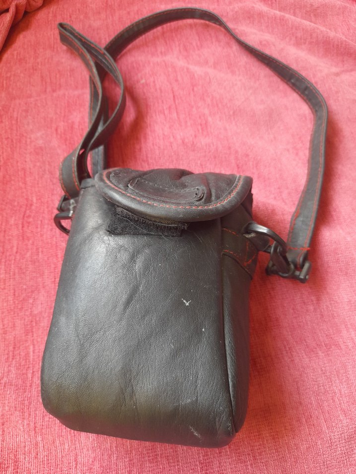 Siyah Kamera Kılıfı ve Askısı - Görsel 5