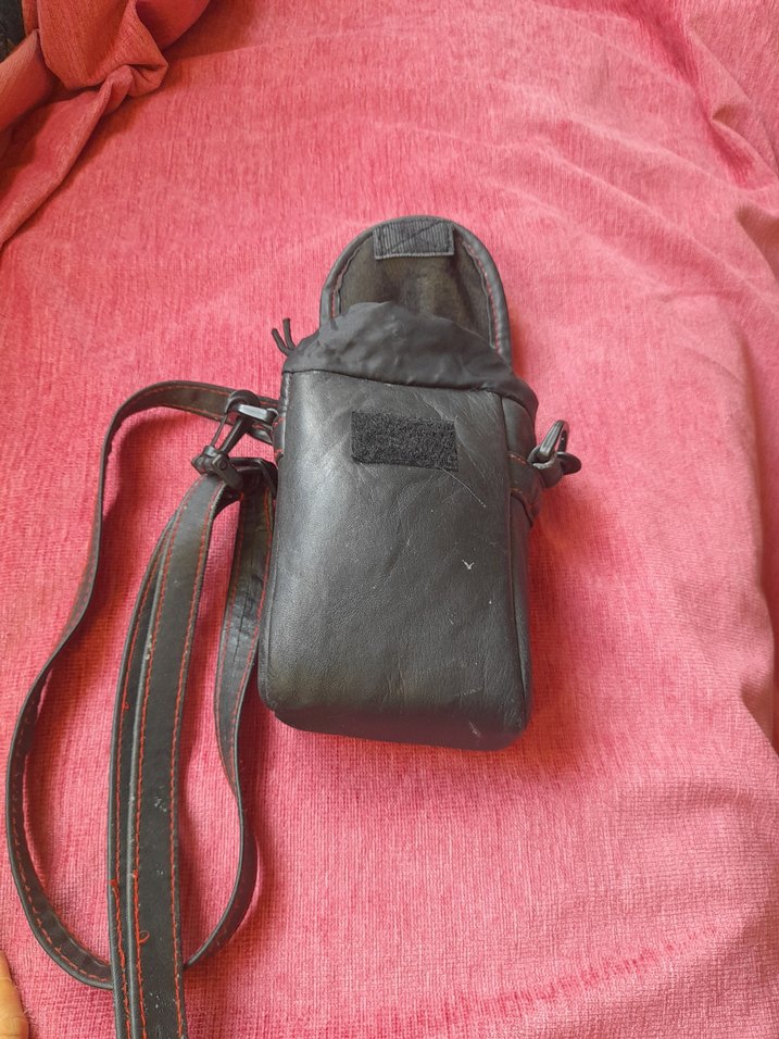 Siyah Kamera Kılıfı ve Askısı - Görsel 2