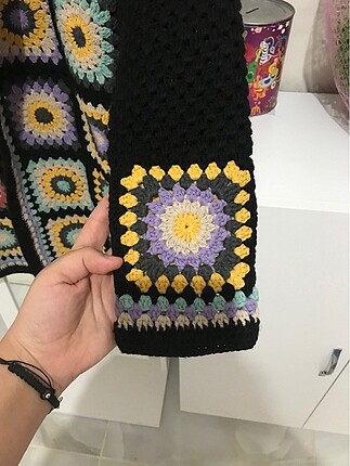 40 Beden El örmesi tığ işi motifli hırka