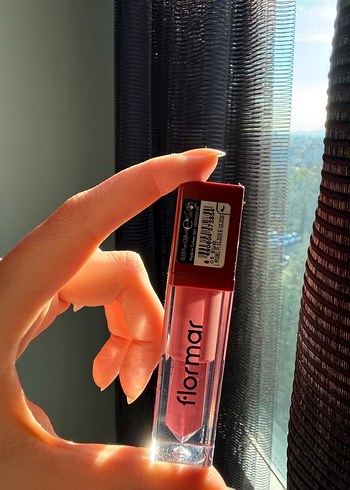 Kiss Me More Kırmızı Ruj - Görsel 2