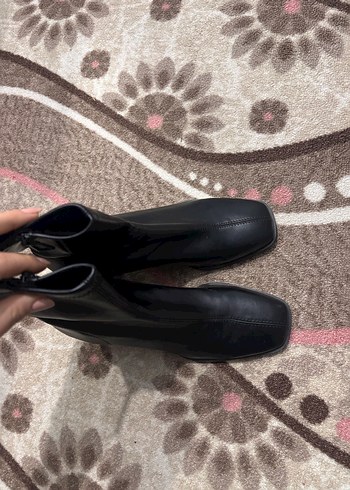 Stradivarius topuklu bot - Görsel 3