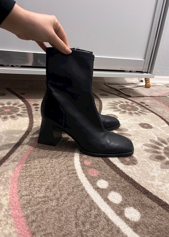 Stradivarius topuklu bot - Görsel 2