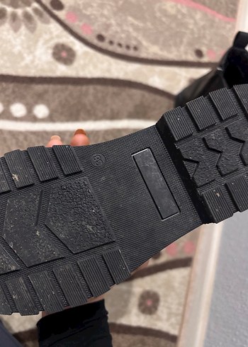 Siyah bot - Görsel 4