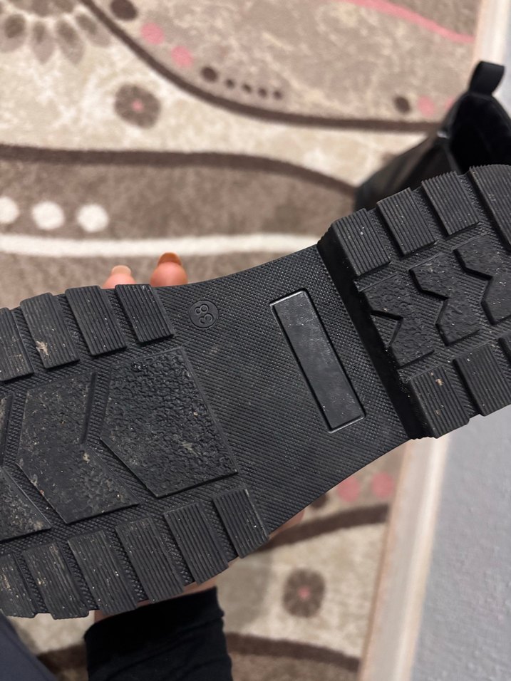 Siyah bot - Görsel 4