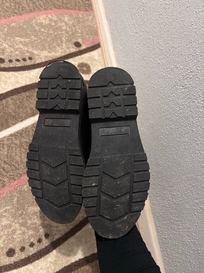 Siyah bot - Görsel 5