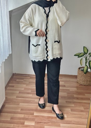 İnci düğmeli hırka - Görsel 3