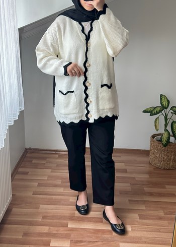 İnci düğmeli hırka - Görsel 2