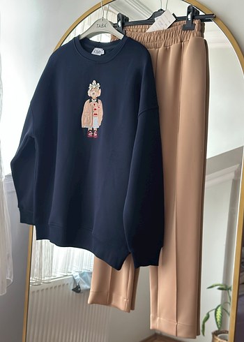 Nakışlı taşlı sweat - Görsel 2