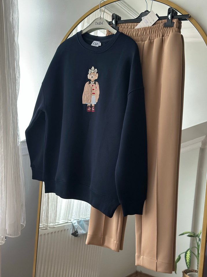 Nakışlı taşlı sweat - Görsel 3