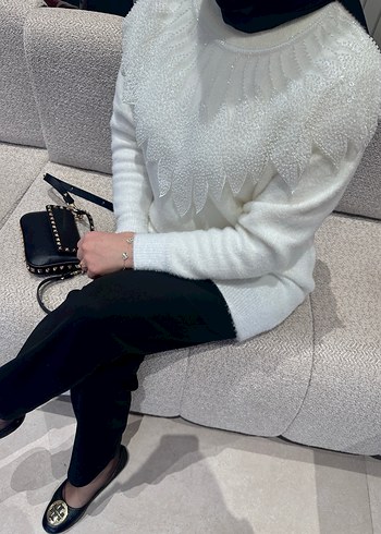 Angora işlemeli tasarım kazak - Görsel 5