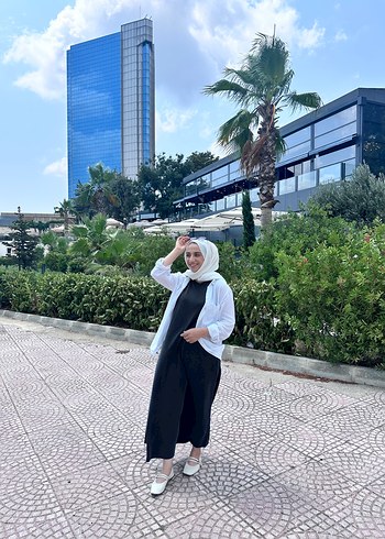 m Beden siyah Renk Massimo dutti etiketli elbise