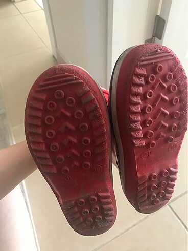 29 Beden kırmızı Renk Yağmur botu
