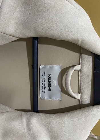 Pull and Bear Bej Kemerli Süet Kadın Ceket