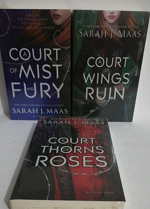  A Court of Wings and Ruin, A Thorns and Roses, A Court of Mist a