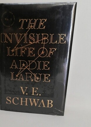 The Invisible Life of Addie Laurie V.E 
