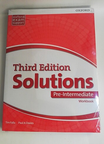 Beden Solutions Pre Intermediate CD li 3rd