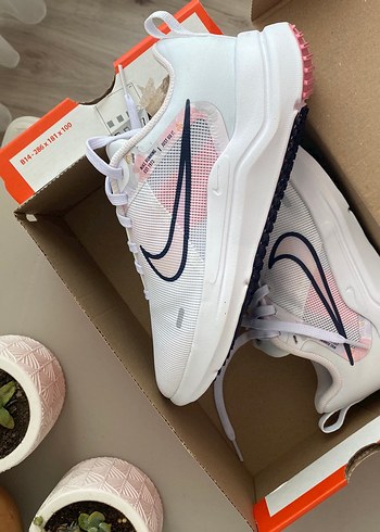 37,5 Beden Nike Premium Kadın spor Ayakkabısı