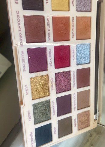  Beden Revolution SophX Extra Spice Far Paleti