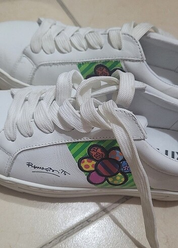 Spor ayakkabi ve sandalet