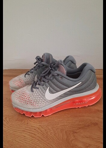 Nike spor ayakkabı