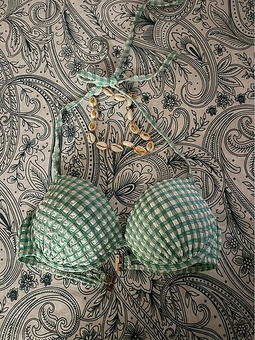 Bikini üstü
