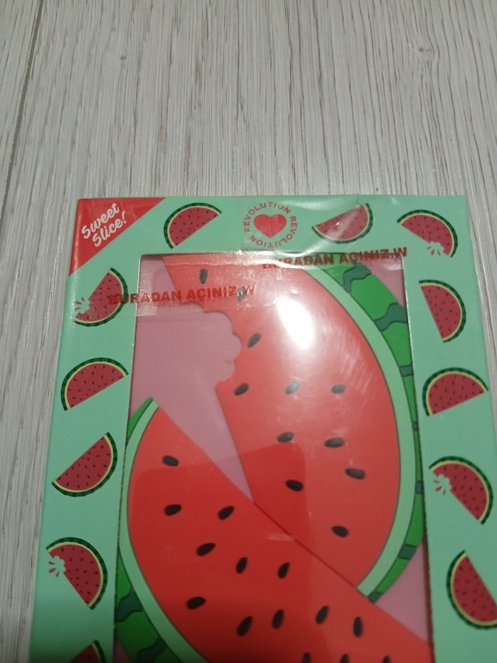 I heart Revolution Far Paleti - Görsel 5