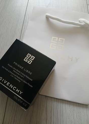 Givenchy prisme libre toz pudra