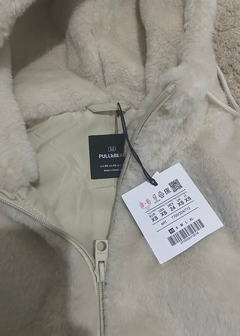 Pull and Bear Bej Kapüşonlu Kadın Peluş Ceket