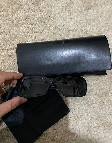 Ysl gözlük
