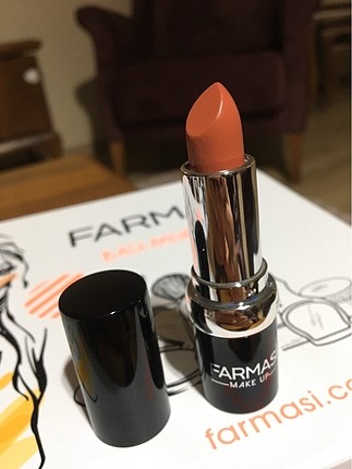 Farmasi ruj