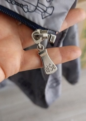 Gri Baskılı Fermuarlı Erkek Çocuk Yağmurluk - Görsel 6