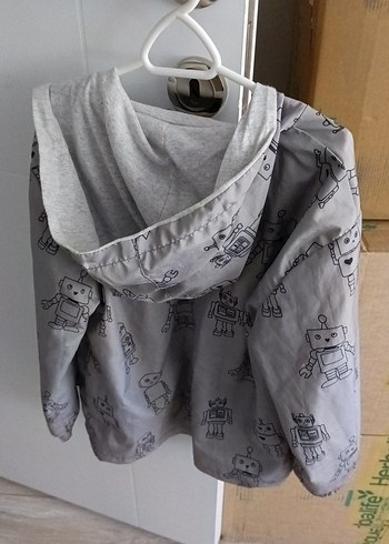 Gri Baskılı Fermuarlı Erkek Çocuk Yağmurluk - Görsel 5