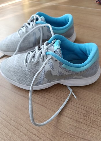 36 Beden gri Renk orijinal Nike Spor Ayakkabı
