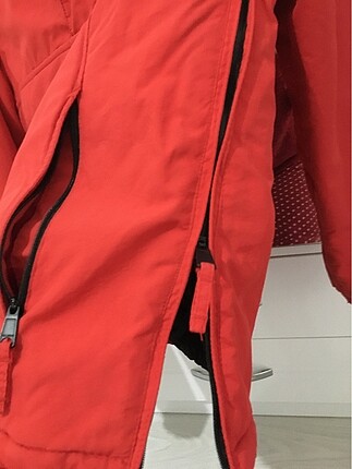 xs Beden kırmızı Renk Pull and Bear Mont