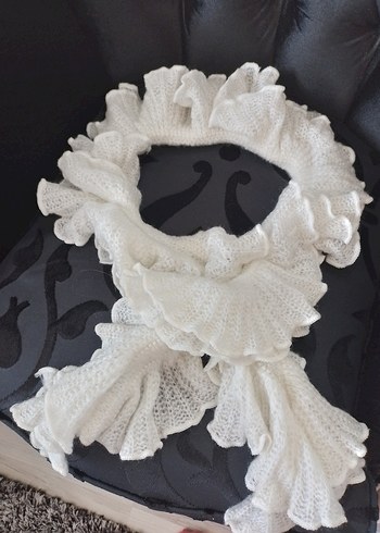 Fırfırlı Beyaz Kadın Örgü Şal - Görsel 9