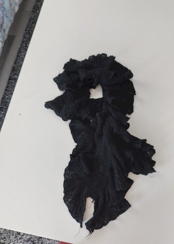  Beden Fırfırlı Siyah triko Gotik Şal