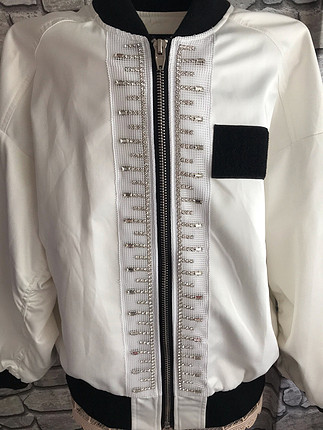 36 Beden beyaz Renk Twist special edition ceket