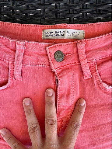 Zara Zara sort