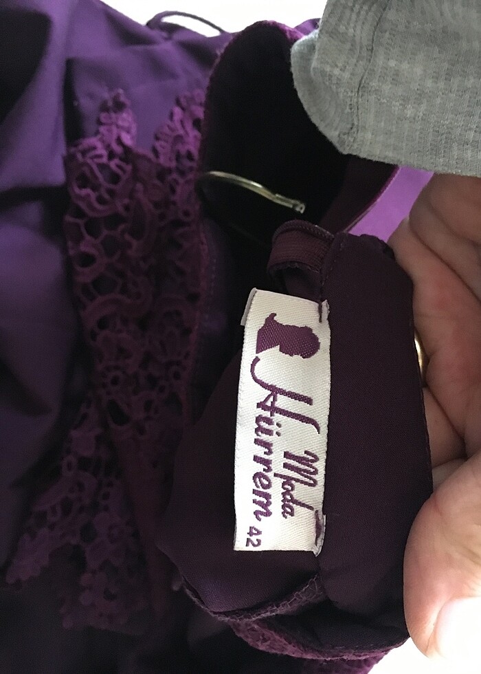 Kolları dantel detaylı krep elbise - Görsel 4