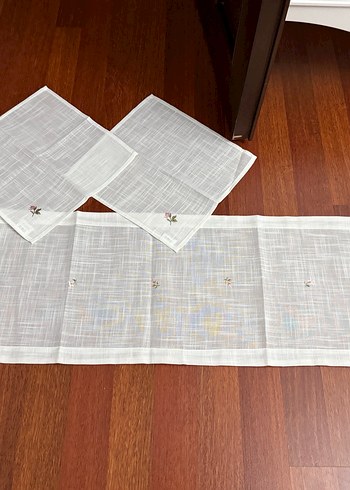 Nakışlı Beyaz Masa Örtüsü Seti - Görsel 4