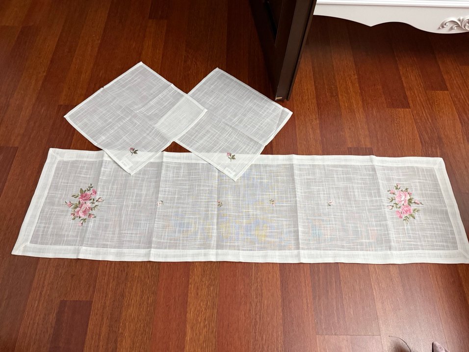 Nakışlı Beyaz Masa Örtüsü Seti - Görsel 4