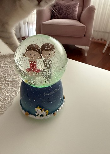 Renkli Mavi Kar Küresi Figürin - Görsel 3