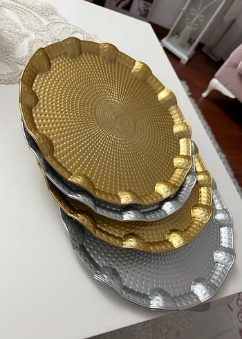 Altın ve Gri Metalik Desenli Tabaklar - Görsel 3