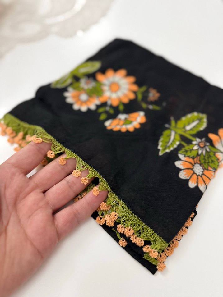 Çiçek Desenli Dantel Detaylı Bohem Kadın eşarp - Görsel 2