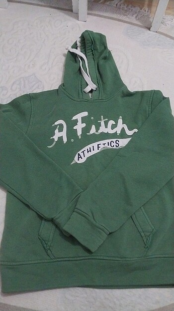 Abercrombie & Fitch İki adet sweatshirt buradan aldım.