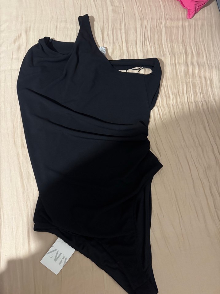 Zara parlak taşlı fiyonklu siyah body bluz,etiketli,orjinaldır - Görsel 3