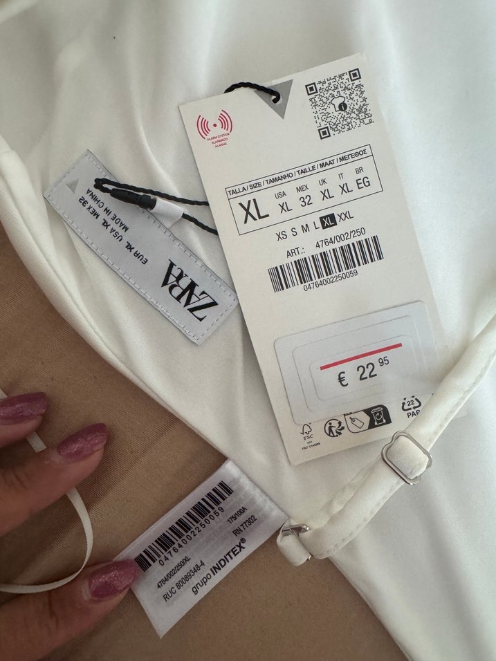 Zara taşlı parlak ve esnek beyaz top,Etiketlidir,Orjinaldır - Görsel 4