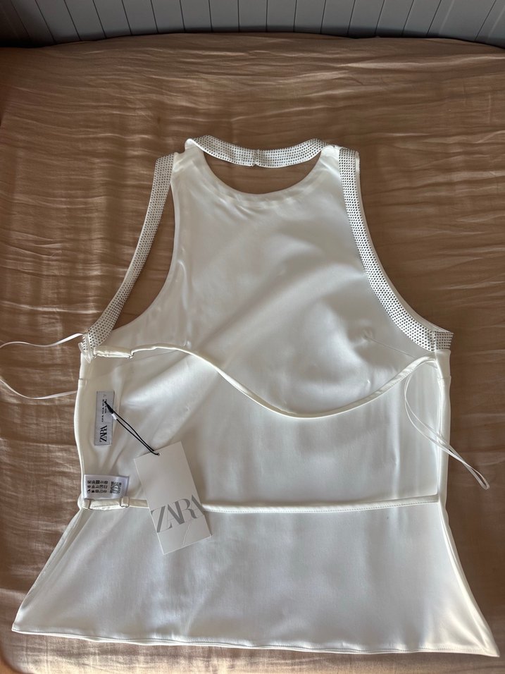 Zara taşlı parlak ve esnek beyaz top,Etiketlidir,Orjinaldır - Görsel 3