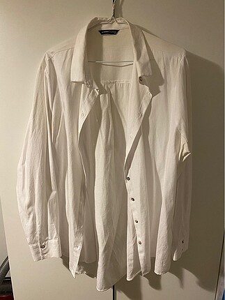 LC Waikiki düz beyaz gömlek,hiç giyilmemiş,sorunsuz